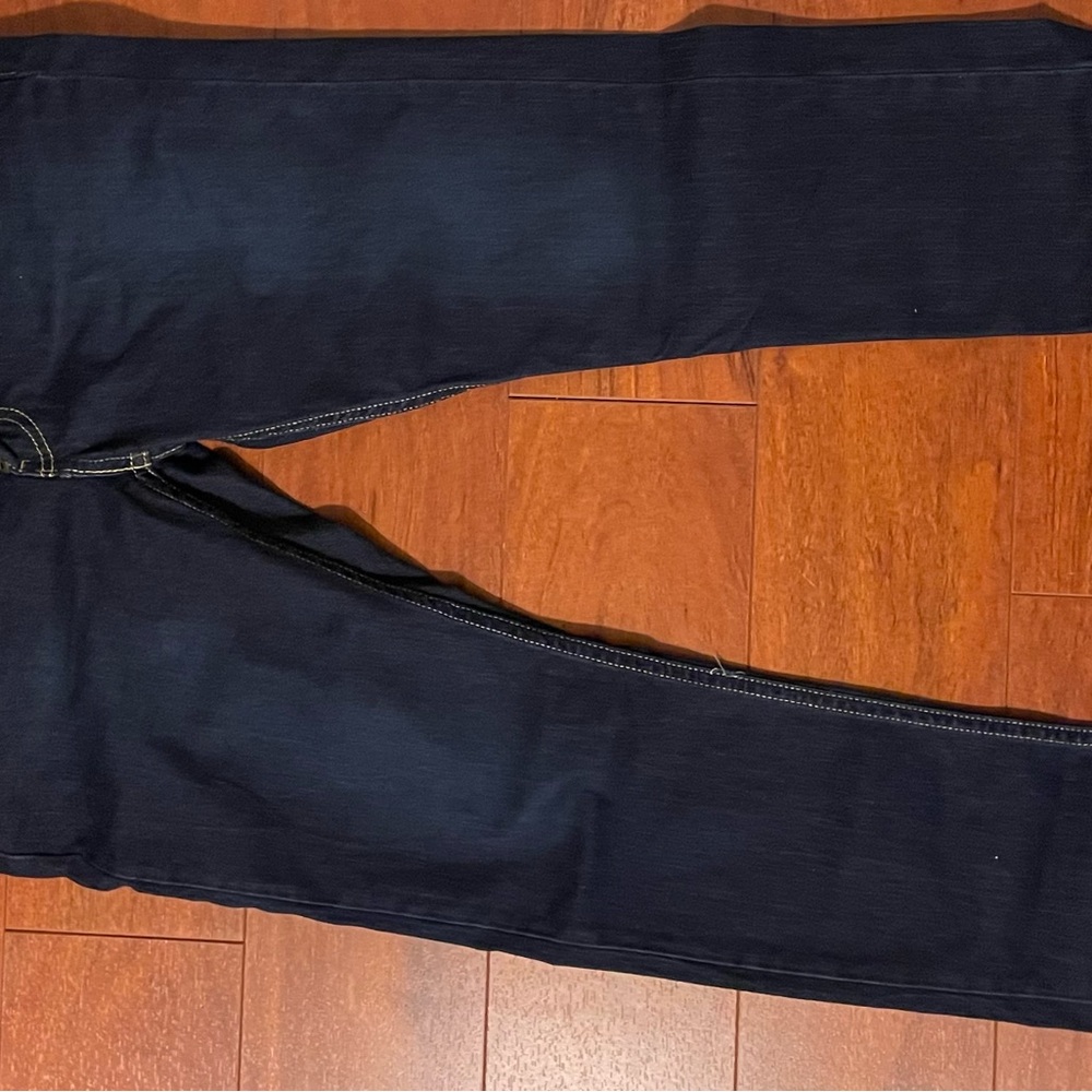 Levi’s 519 Dark Blue Denim Jeans